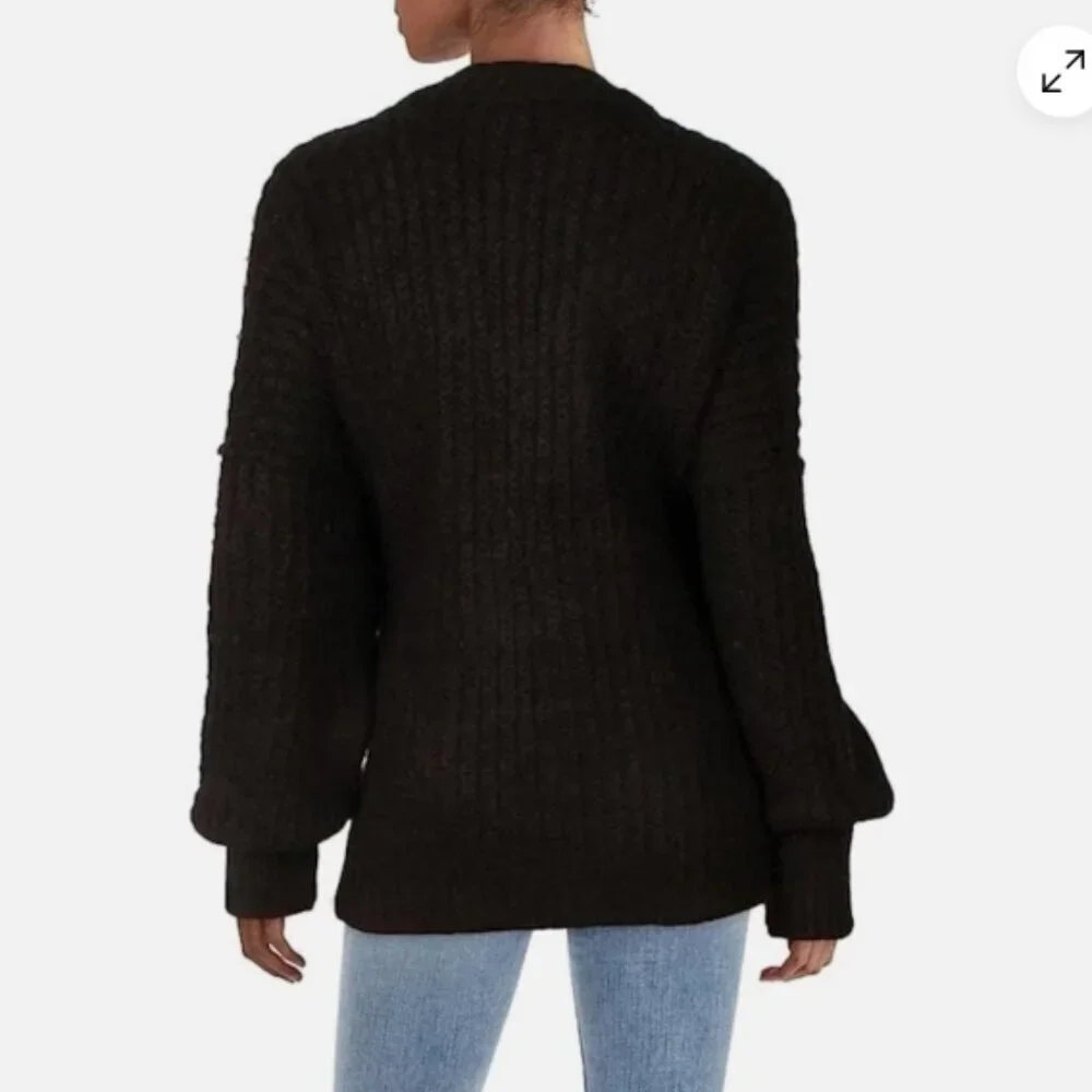 Free People Blue Bell V-Neck Sweater – Black, Size XS (NWT)